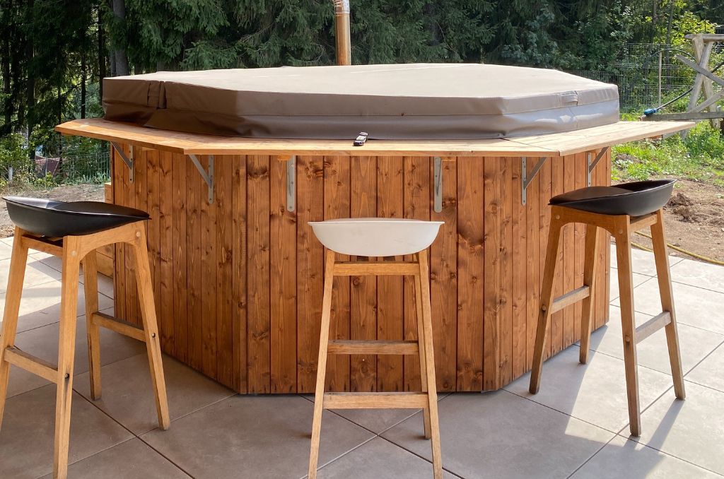 Ciubar la Pensiunea Banffy